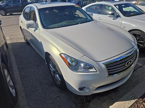 2012 INFINITI M37x 