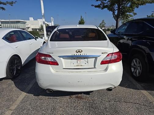 2012 INFINITI M37x 