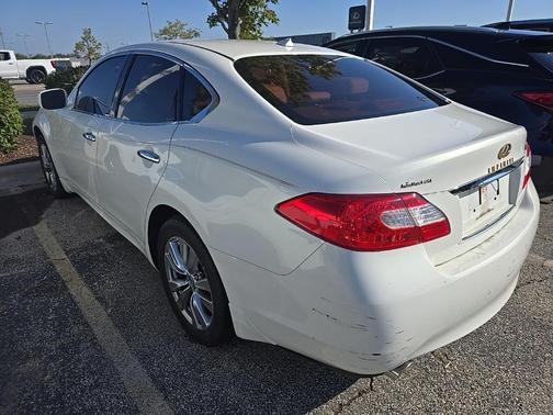2012 INFINITI M37x 