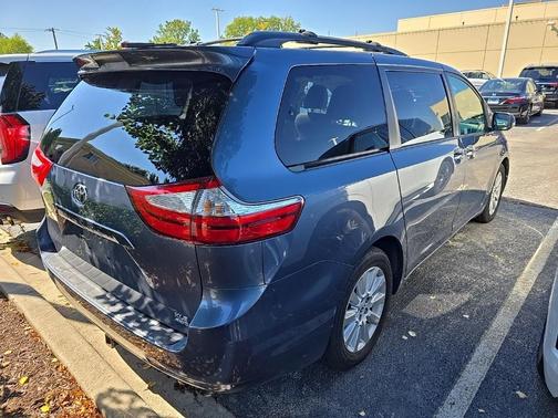 2015 Toyota Sienna XLE