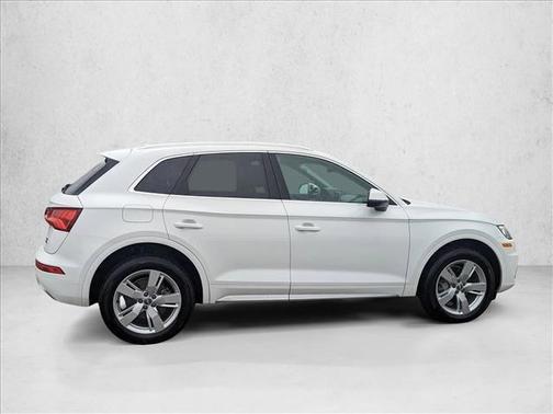 2018 Audi Q5 2.0T Premium Plus