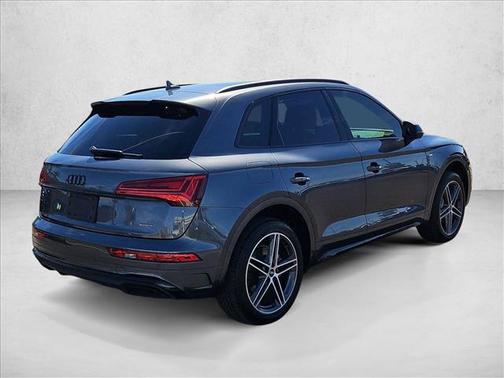 Daytona Gray Pearl Effect 2023 Audi Q5 55 S line Premium Plus