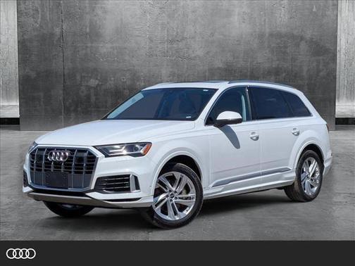 2023 Audi Q7 55 Premium Plus