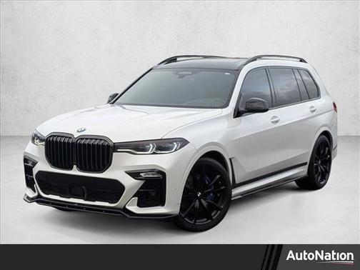 2022 BMW X7 M50i
