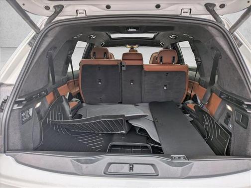 2022 BMW X7 M50i