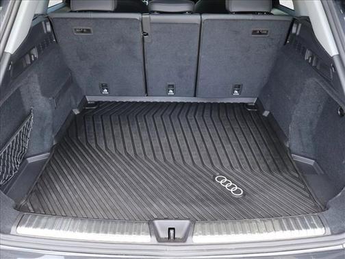 Tambora Gray Metallic 2025 Audi Q5 Premium Plus TFSI quattro S tronic
