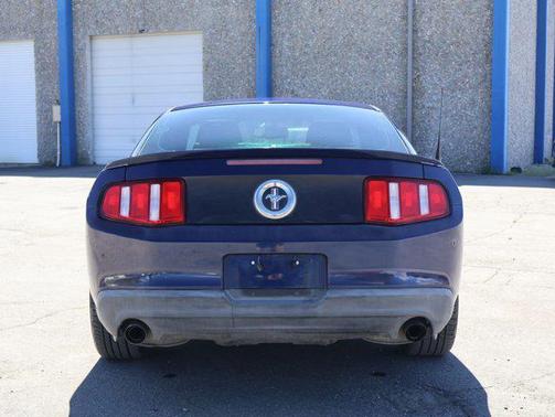 Kona Blue Metallic 2011 Ford Mustang V6 Premium