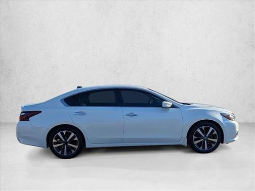 2017 Nissan Altima 2.5 SR