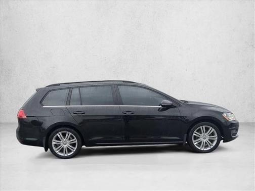 2015 Volkswagen Golf SportWagen TDI SE 4-Door