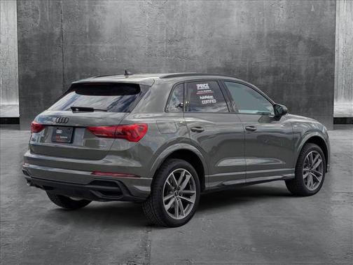 2025 Audi Q3 Premium 45 TFSI S line quattro Tiptronic