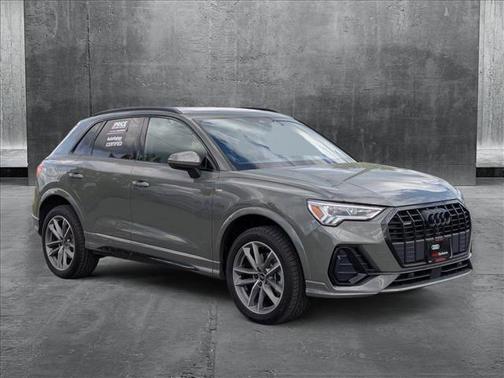2025 Audi Q3 Premium 45 TFSI S line quattro Tiptronic