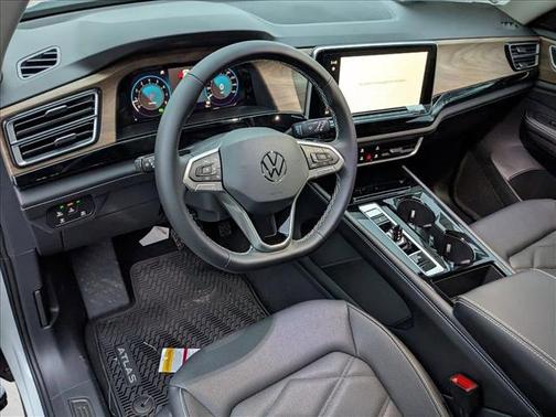 2026 Volkswagen Atlas 2.0T SE w/Technology 4MOTION