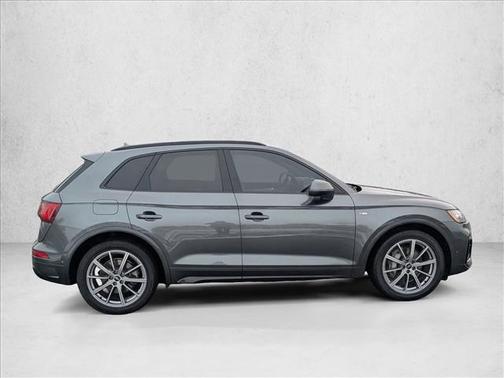 2022 Audi Q5 55 S line Prestige