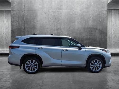 2024 Toyota Highlander Hybrid Limited