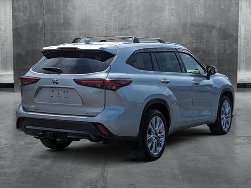 2024 Toyota Highlander Hybrid Limited