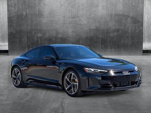 2022 Audi RS e-tron GT quattro