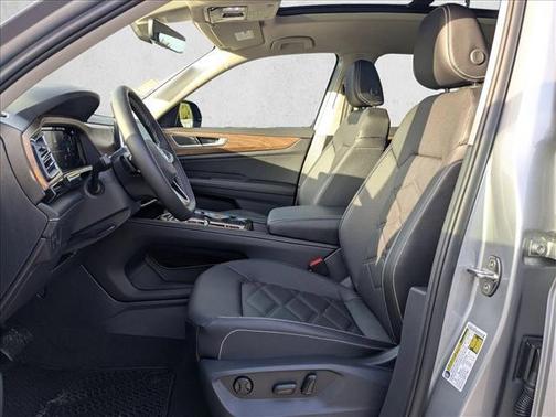 2026 Volkswagen Atlas 2.0T SE w/Technology 4MOTION