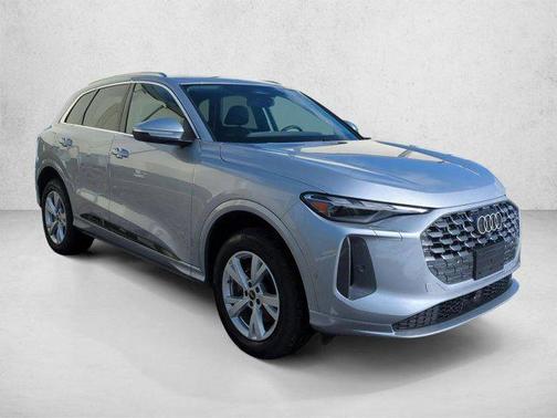Florett Silver Metallic 2025 Audi Q5 Premium TFSI quattro S tronic
