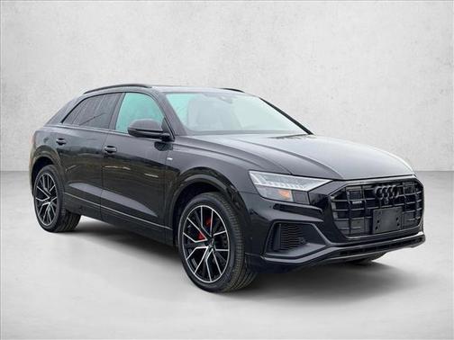 2023 Audi Q8 55 Premium Plus