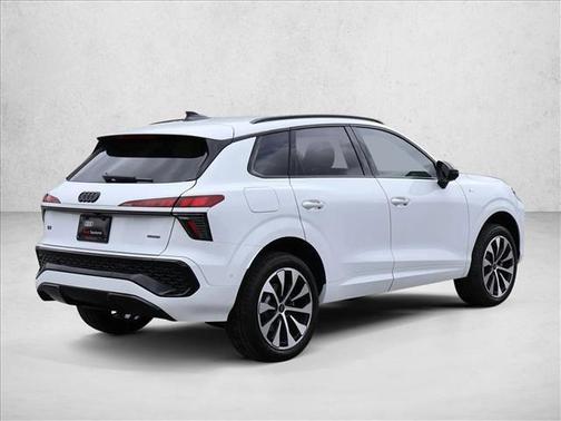 Arkona White 2026 Audi Q3 TFSI quattro S tronic