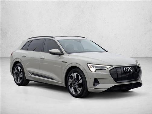 2021 Audi e-tron Premium