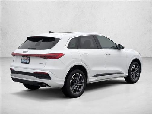 2025 Audi Q5 Premium TFSI quattro S tronic