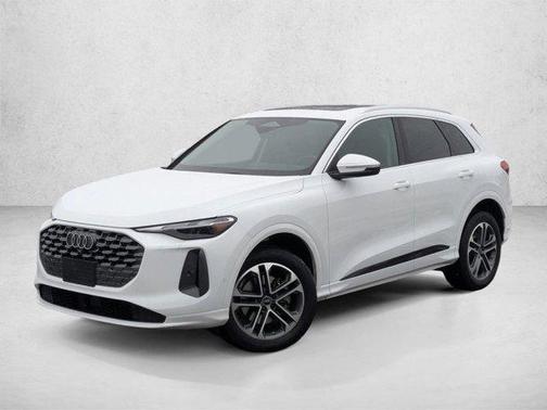 Arkona White 2025 Audi Q5 Premium TFSI quattro S tronic