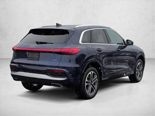 2025 Audi Q5 Premium TFSI quattro S tronic