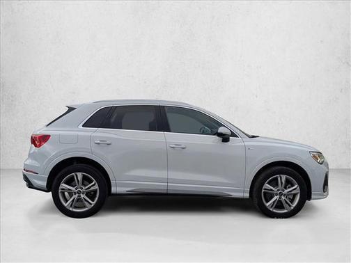 2023 Audi Q3 Premium 45 TFSI S line quattro Tiptronic
