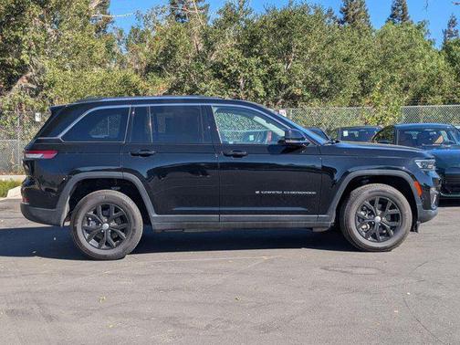 2023 Jeep Grand Cherokee Limited X