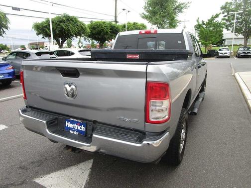 Billet Silver Metallic Clearcoat 2022 RAM 2500 Tradesman Crew Cab 4x4 6'4' Box