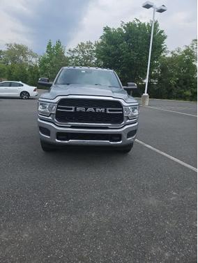 Billet Silver Metallic Clearcoat 2022 RAM 2500 Tradesman Crew Cab 4x4 6'4' Box