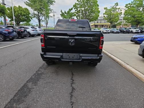 Diamond Black Crystal Pearlcoat 2019 RAM 1500 Big Horn