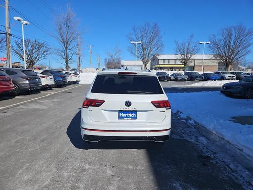 2023 Volkswagen Tiguan 2.0T SE R-Line Black 4MOTION