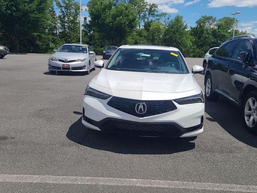 Platinum White Pearl 2024 Acura Integra CVT