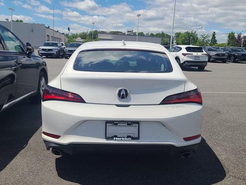 Platinum White Pearl 2024 Acura Integra CVT