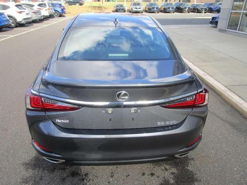 2023 Lexus ES 350 Base