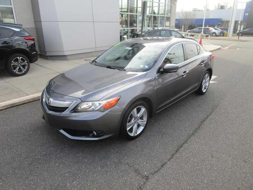 2015 Acura ILX 2.0L w/Premium Package