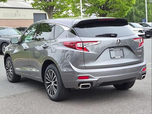 Liquid Carbon Metallic 2026 Acura RDX Advance Package