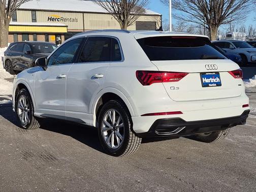 2022 Audi Q3 45 S line Premium Plus
