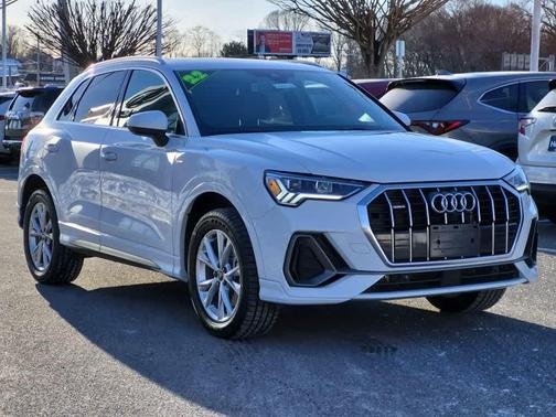 2022 Audi Q3 45 S line Premium Plus
