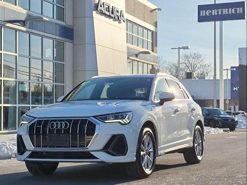 2022 Audi Q3 45 S line Premium Plus