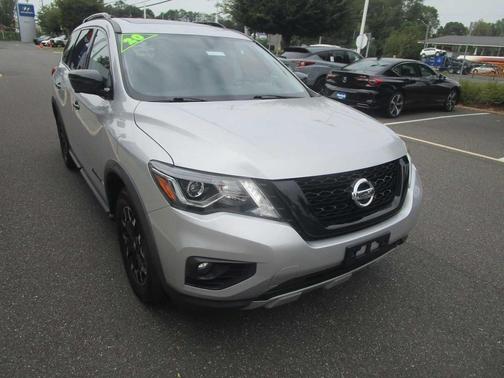 2020 Nissan Pathfinder SL 4WD
