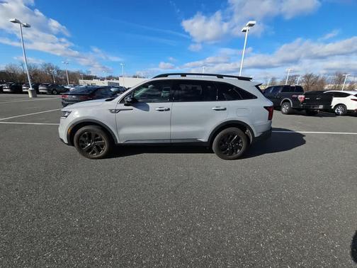 2023 Kia Sorento S
