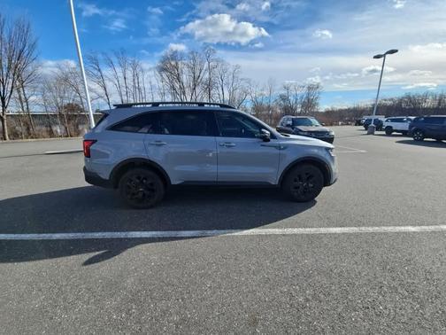2023 Kia Sorento S