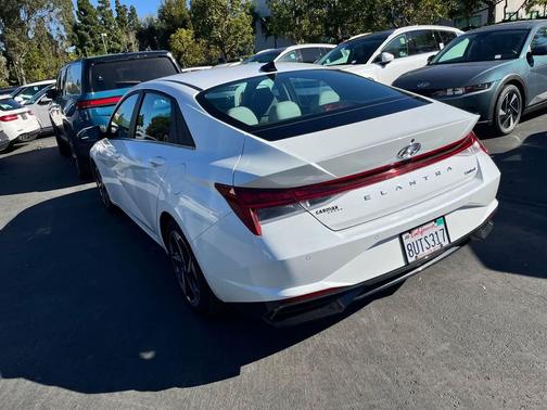 2021 Hyundai ELANTRA Limited