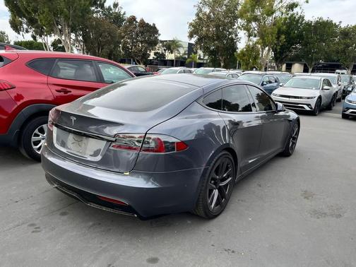 2021 Tesla Model S Long Range