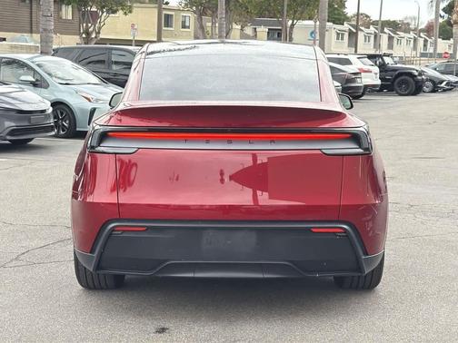 2026 Tesla Model Y Premium Rear-Wheel Drive