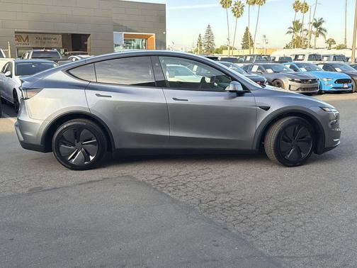 2026 Tesla Model Y Long Range Dual Motor All-Wheel Drive