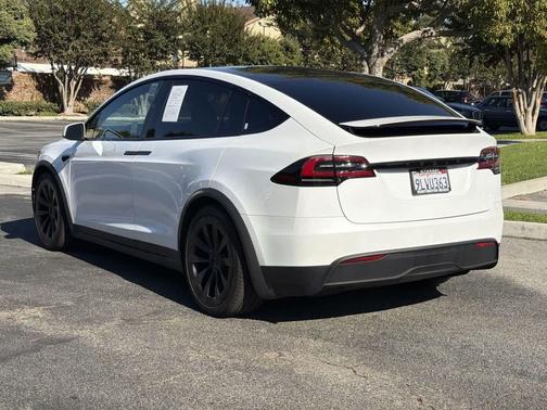 2024 Tesla Model X Long Range